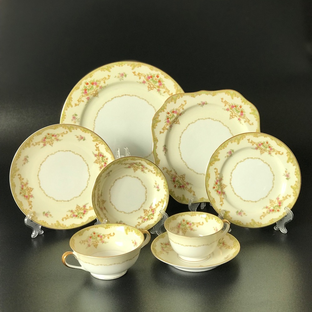 Vintage 1930's Noritake "M" Japan Porcelain Set Of 8 Pieces